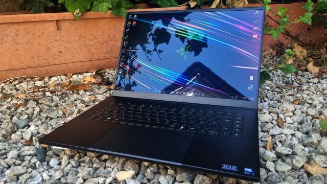 Your Ultimate Guide to Downloading the Razer Blade 16