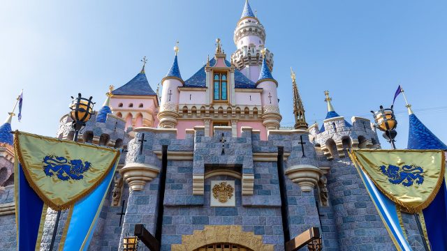 Discover the Latest Trends in Theme Park Simulation Games